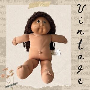 Vintage 1980s Cabbage Patch Kids Doll – Brown Yarn Hair, Signed Leg Collectible
